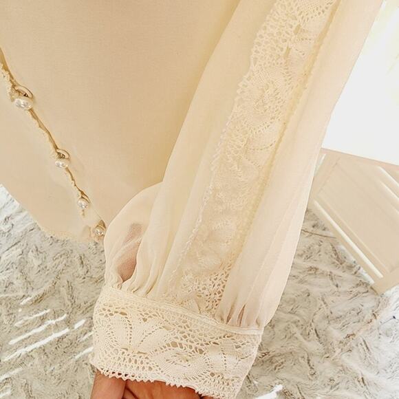 ALICE & OLIVIA CREAM LACE BUTTON DOWN SIZE MED - Picture 2 of 7